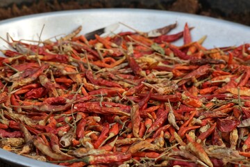 Dried red chilies, food preservation