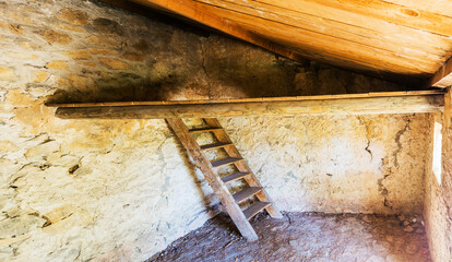 Modèle d'escalier en bois de grange