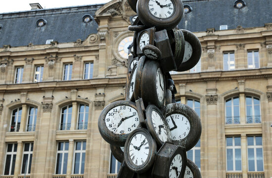 Paris - L'Heure de tous - Gare Saint Saint-Lazare
