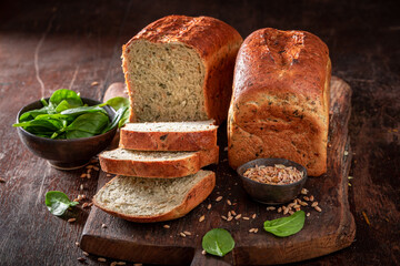 Healthy and delicious spinach bread made of wheat and leaves.