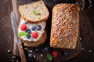 Healthy and homemade whole grain bread for healthy breakfast.