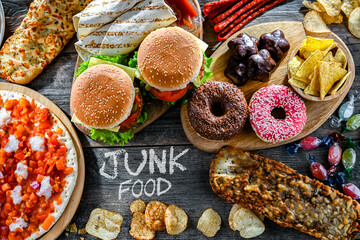 Foods enhancing the risk of cancer. Junk food - 790148149