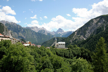 Fototapeta na wymiar A view of the Austrian Mountains in the summer