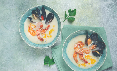 cream soup, chowder with mussels and shrimp, American cuisine, homemade, no people,