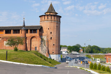 Fototapeta na wymiar Ancient Marinkina tower in the city landscape on a sunny June morning. Kolomna Kremlin