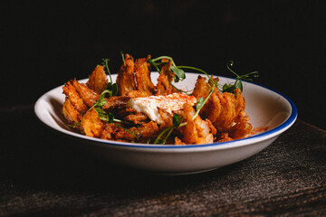 Blooming onion