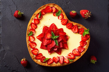 Strawberry cheesecake New York with mint