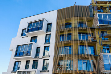 Obraz premium Building the Dream: Stylish Residential Complex Rising