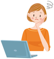 パソコンを見ながら困る女性　デスクワーク　家計簿　確定申告　帳簿