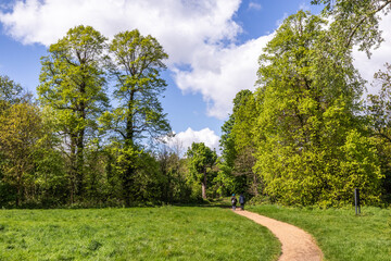 The ‘Ornamental Water’ runs for about 1km from roughly north-west to south-east. It consists of an inter-connecting system of channels in the eastern part of Wanstead Park.