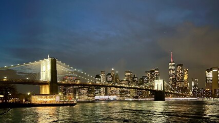 Brooklyn Bridge scene at night