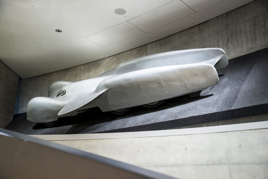 Mercedes-Benz T80 world record car designed by Ferdinand Porsche, powered by the DB603 aero engine and developing 3000 hp world&rsquo;s fastest car 1940s