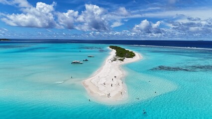 Тропический пейзаж. Отдых на белоснежных пляжах Мальдив.