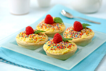 Mango cream tartlets.