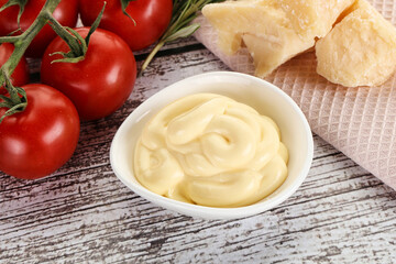Cheese sauce in the bowl