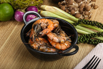 Boiled big tiger fresh shrimp