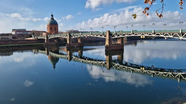Morning Tranquility under a Blue Sky: H&ocirc;pital de La Grave by the Garonne River in Toulouse Saint pierre Bridge.