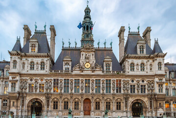Hotel de Ville building facade at sunrise with nobody. French architecture. City Hall in Paris, France. Travel destination - 790839385