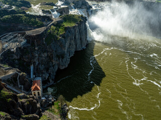  Shoshone Falls on the Snake River and red roofed building