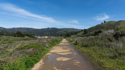 road to the mountains