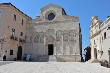 Fototapeta na wymiar Termoli - Duomo di Santa Maria della Purificazione del XII secolo