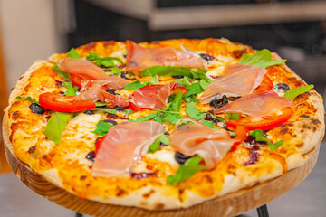 Pizzas de Carnes Frias artesanales