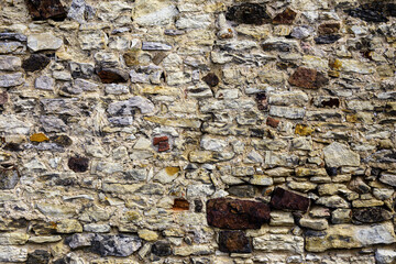 The roughness of stone cladding is created using old, angular stones - 791102310