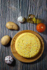 Fundamentals of Spanish cuisine. Traditional potato omelette (tortilla).