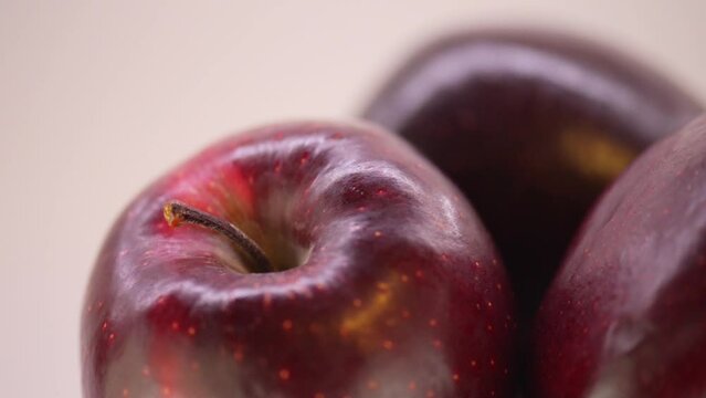 big red apples