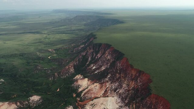 Aerial view of Serra do Espirito Santo - Japal&atilde;o Region - Mateiros, Tocantins, Brazil