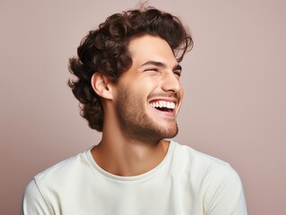 Obraz premium A man with a big smile on his face
