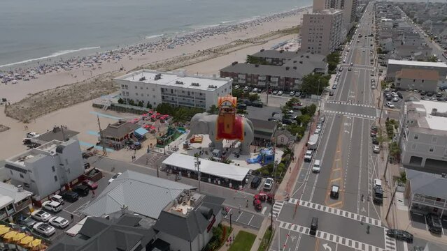 Circle shot of Lucy the Elephant in Margate, NJ revealing the beach and surroundings.