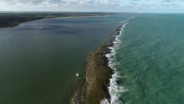 Reef at the mouth of the Sinimbu River - Ba&iacute;a da Trai&ccedil;&atilde;o, Para&iacute;ba, Brazil