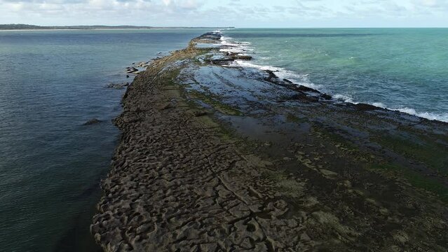 Reef at the mouth of the Sinimbu River - Ba&iacute;a da Trai&ccedil;&atilde;o, Para&iacute;ba, Brazil