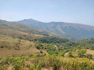 Fototapeta na wymiar View of mountainous landscape from high vantage point.