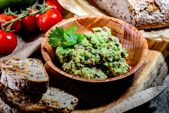 guacamole, avocado, jedzenie, posiłek, jarzyna, bochenki, sałata, kanapka, lunch, wegetarianin, zdrowa, przekąska, zieleń, świeży, pomidor, przepyszny, jajko, papryka, chili, cebula, kolendra
