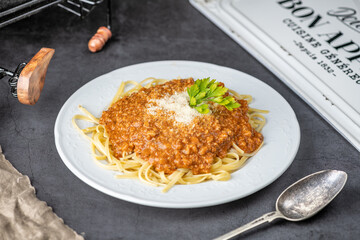 spaghetti with meatballs