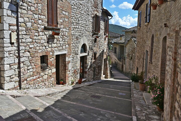 Corciano, vicoli, strade, case del vecchio borgo - Perugia, Umbria	