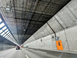 Auto Straße Tunnel Verkehr Autobahn