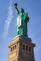 Fototapeta premium View of statue of liberty in New York City (USA)