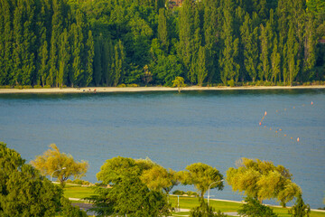 Wanaka Lake in the dusk