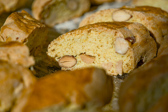 Freshly baked Italian almond cookies, called cantuccini or cantucci