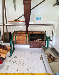 Naklejka premium Old machinery for polishing the tea leaves from tea plantation on San Miguel. 