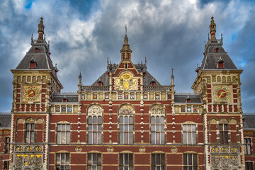 Obraz premium historischer Bahnhof in Amsterdam / Niederlande