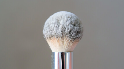 makeup brush with blank background - obrazy, fototapety, plakaty