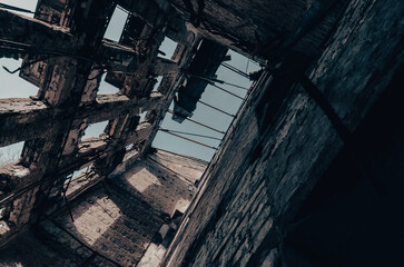 Naklejka premium inside a damaged house in Ukraine