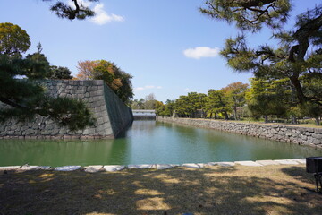 Obraz premium 日本の京都 有名な二条城の春の風景
