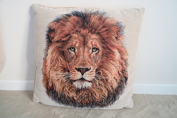 lion head pillow case 
