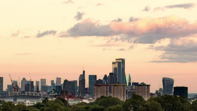 Time-lapse of beautiful panoramic view of London skyline at sunset from Primrose hill