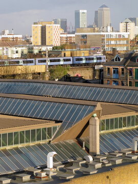 Uk views of canary wharf from studios in hackney, east london